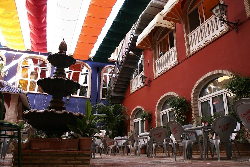 Hotel Plaza Manjon Villanueva Del Arzobispo Buitenkant foto