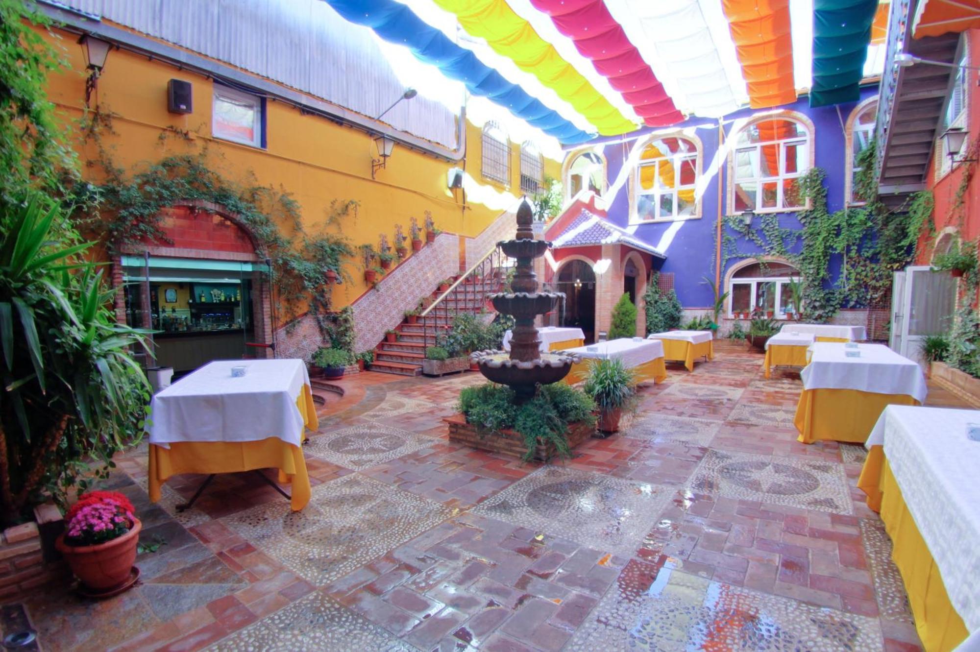 Hotel Plaza Manjon Villanueva Del Arzobispo Buitenkant foto